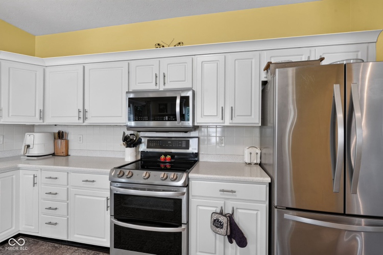 Listing Image 18