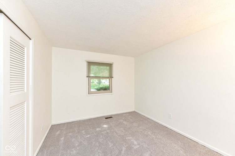 Listing Image 26