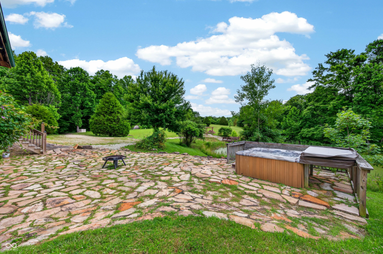 Listing Image 104