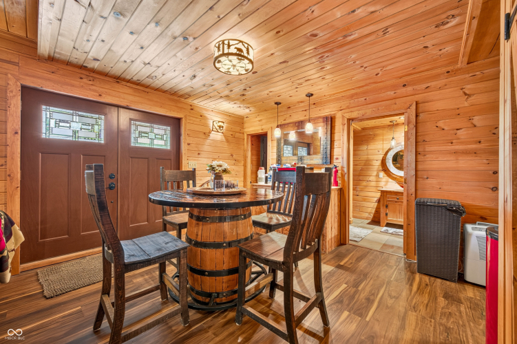 Listing Image 80