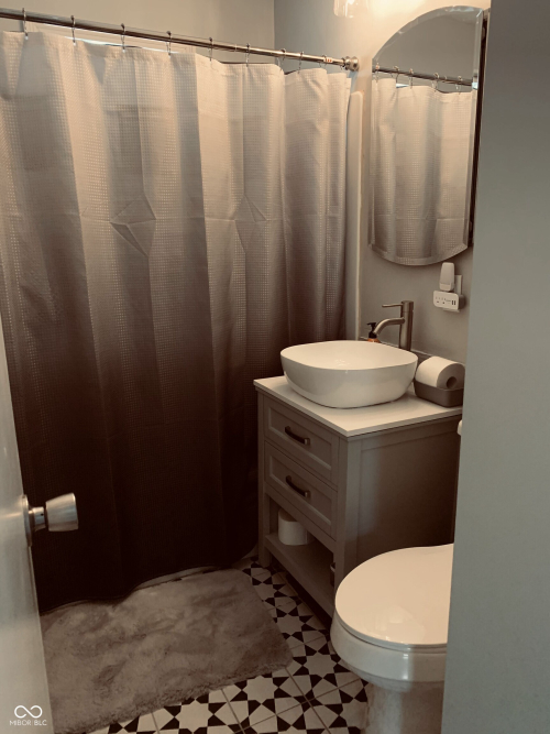 Listing Image 17