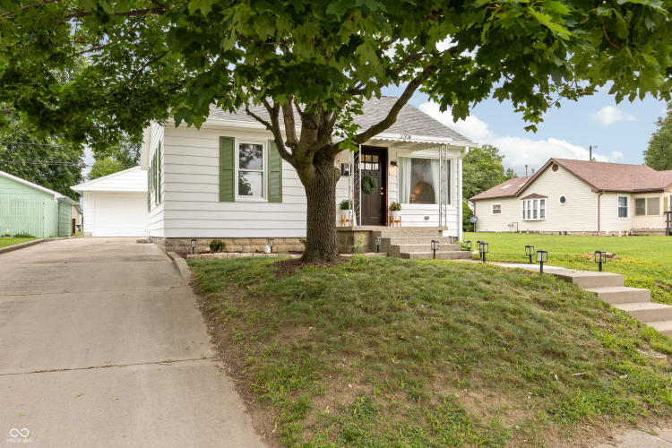 Listing Image 3
