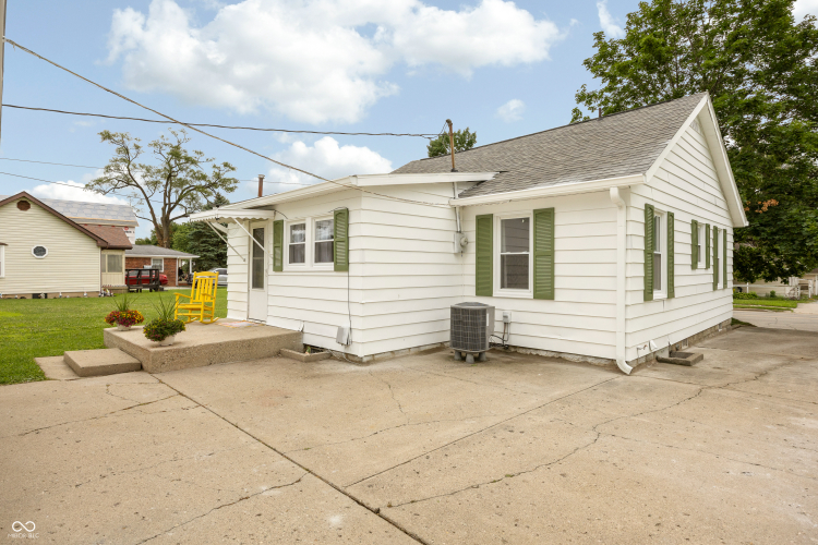 Listing Image 29