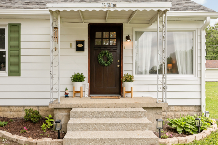 Listing Image 4