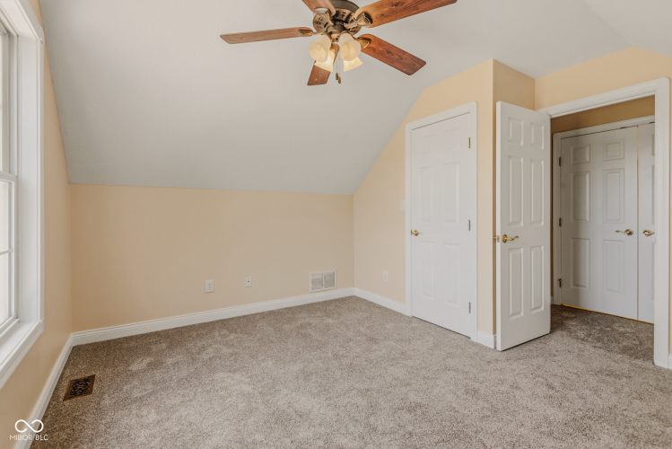 Listing Image 52