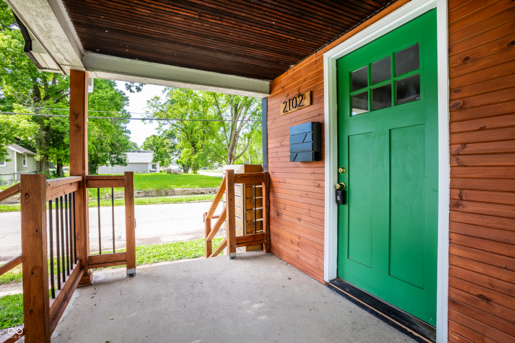 Listing Image 3