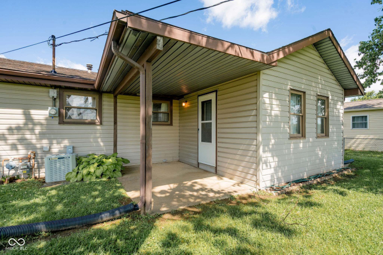 Listing Image 12