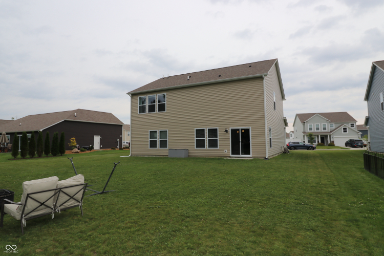 Listing Image 16