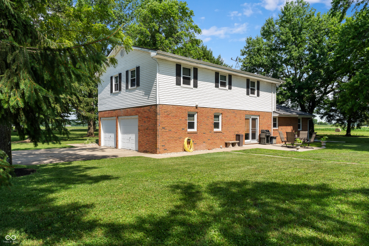 Listing Image 44
