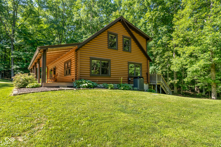 Listing Image 4