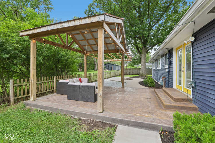 Listing Image 15