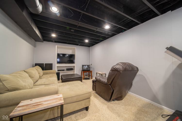 Listing Image 32
