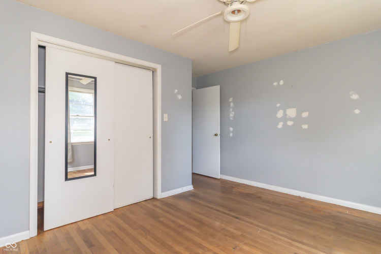 Listing Image 17