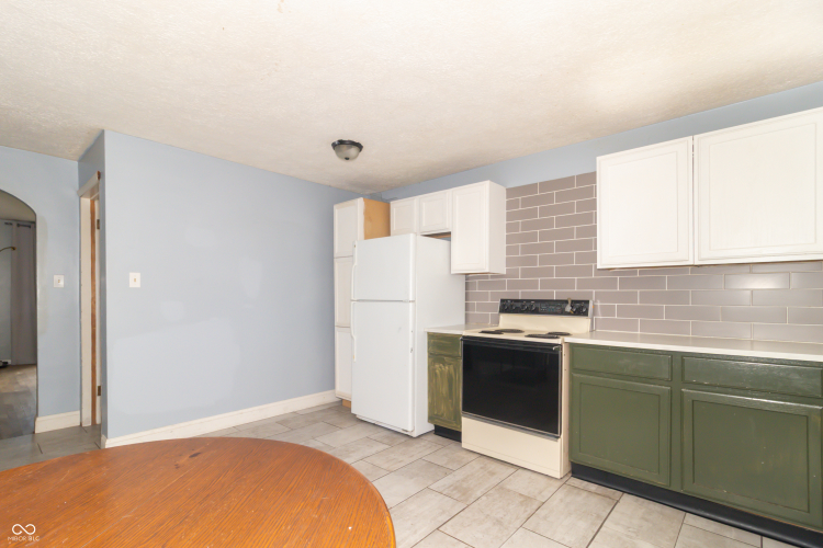 Listing Image 33