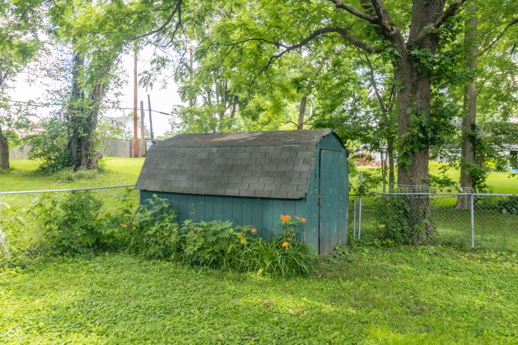 Listing Image 9