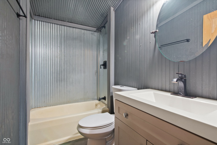 Listing Image 14
