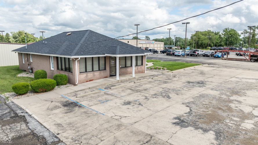 Listing Image 3