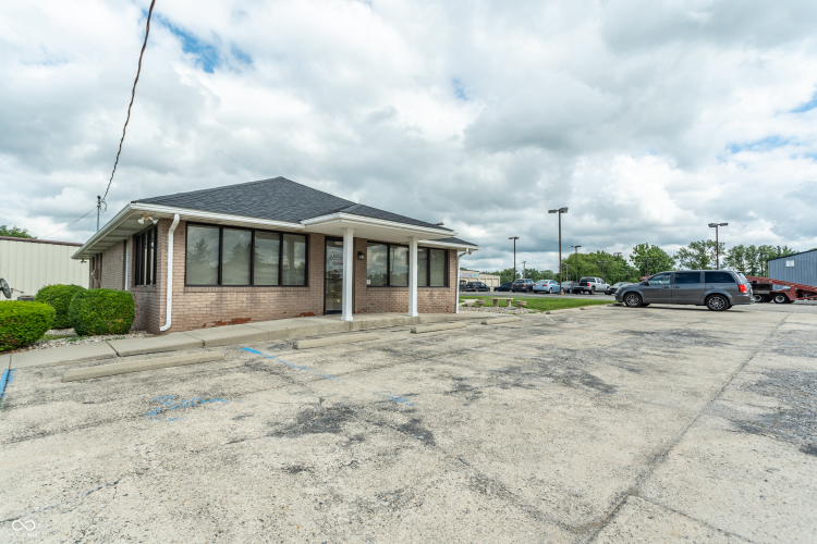 Listing Image 9