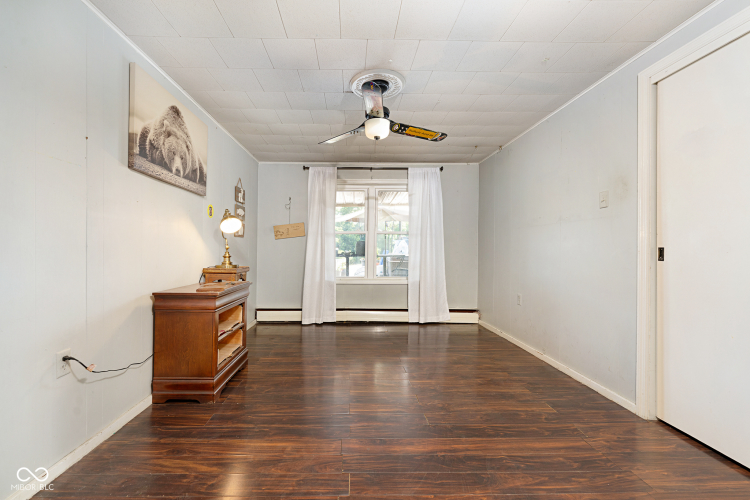 Listing Image 33