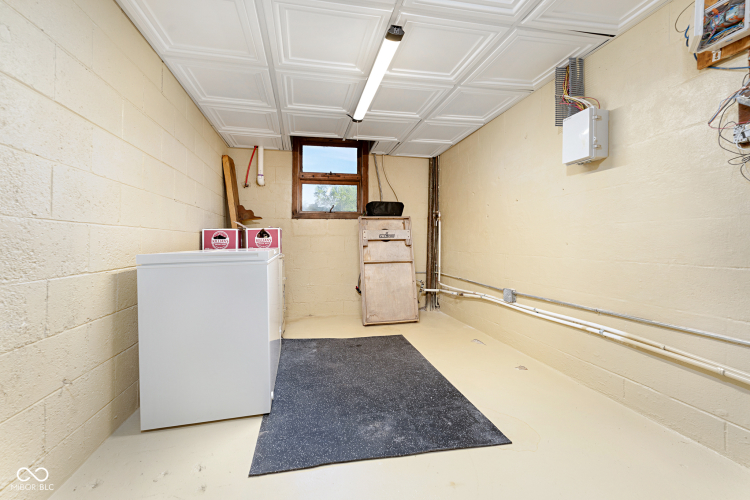 Listing Image 37