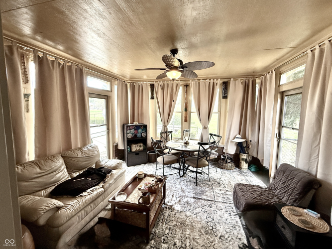Listing Image 20