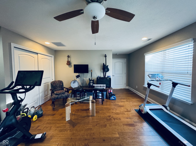 Listing Image 31