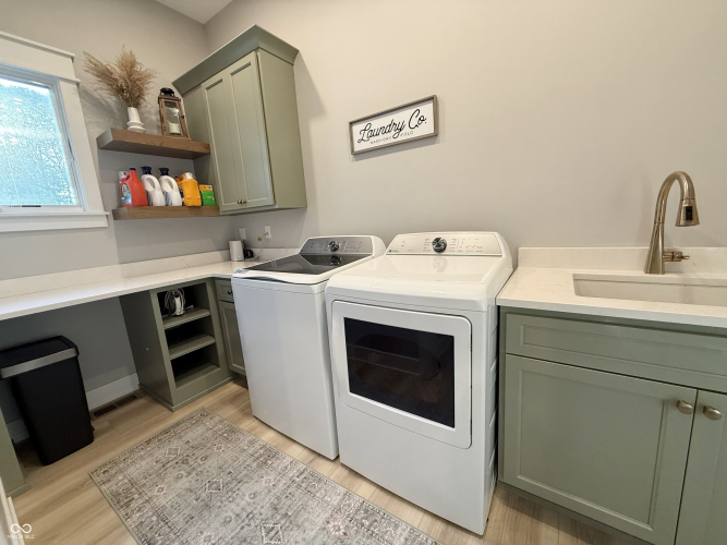 Listing Image 6