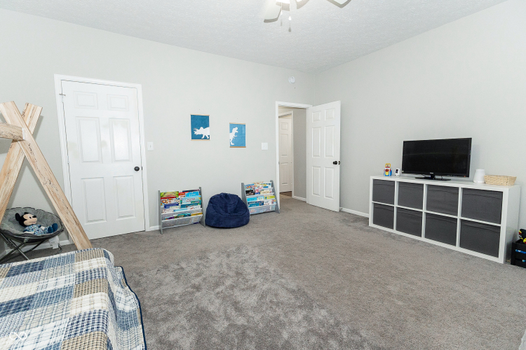 Listing Image 84