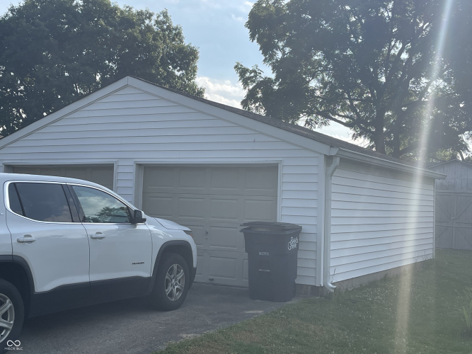 Listing Image 14