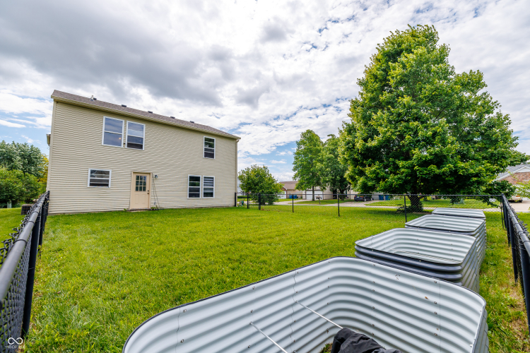 Listing Image 77