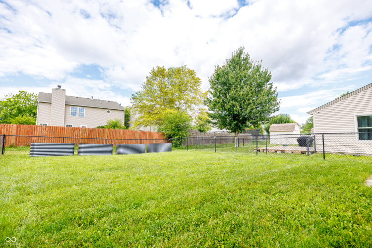 Listing Image 79