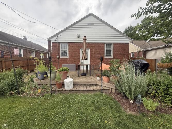 Listing Image 16
