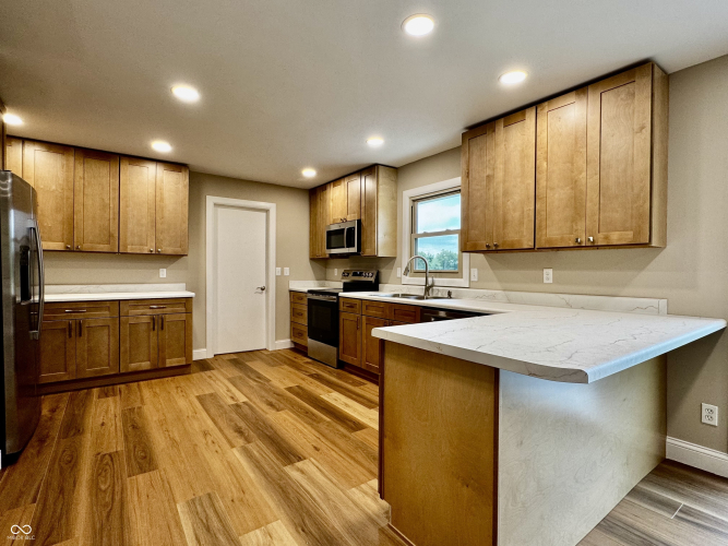 Listing Image 14