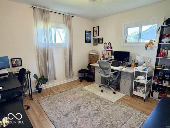 Listing Image 19
