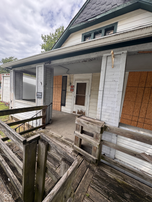 Listing Image 3