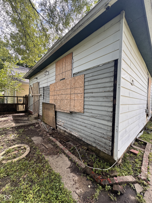 Listing Image 5
