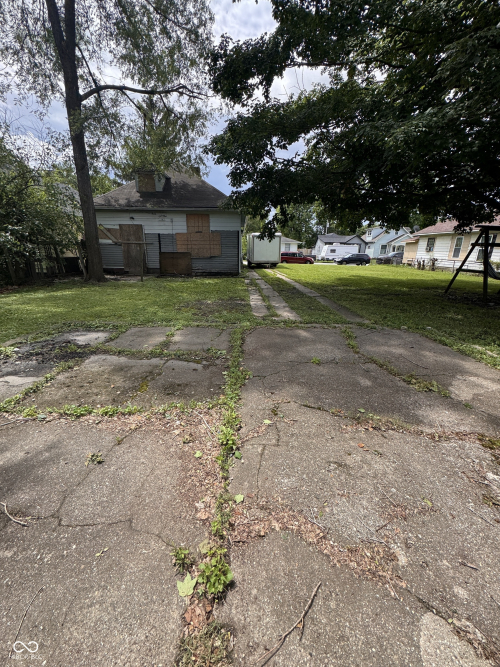Listing Image 6
