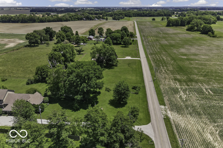 Listing Image 11