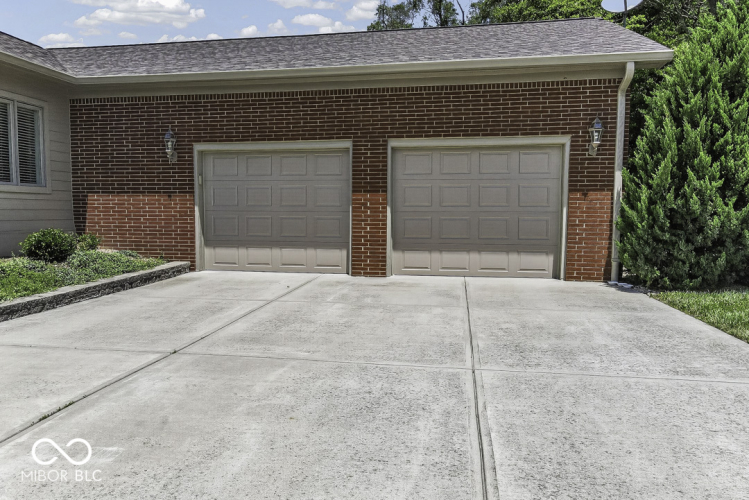 Listing Image 24