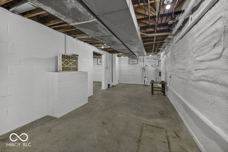 Listing Image 44