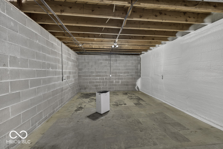 Listing Image 46