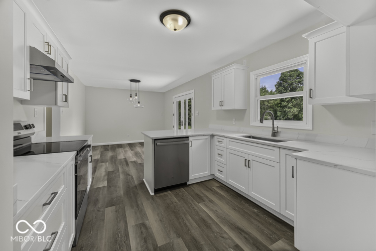 Listing Image 55