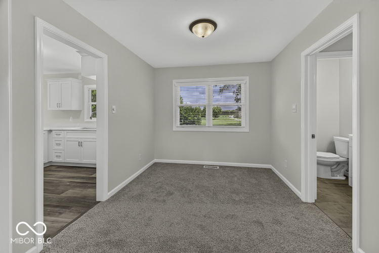 Listing Image 64