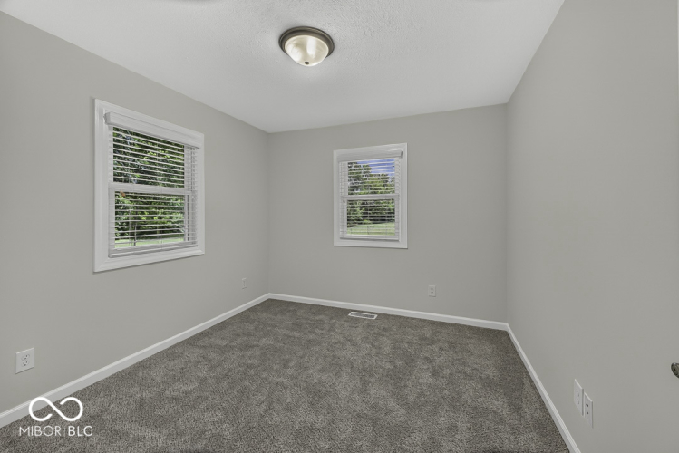 Listing Image 74