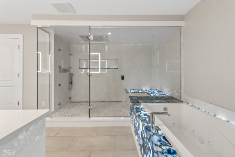 Listing Image 112