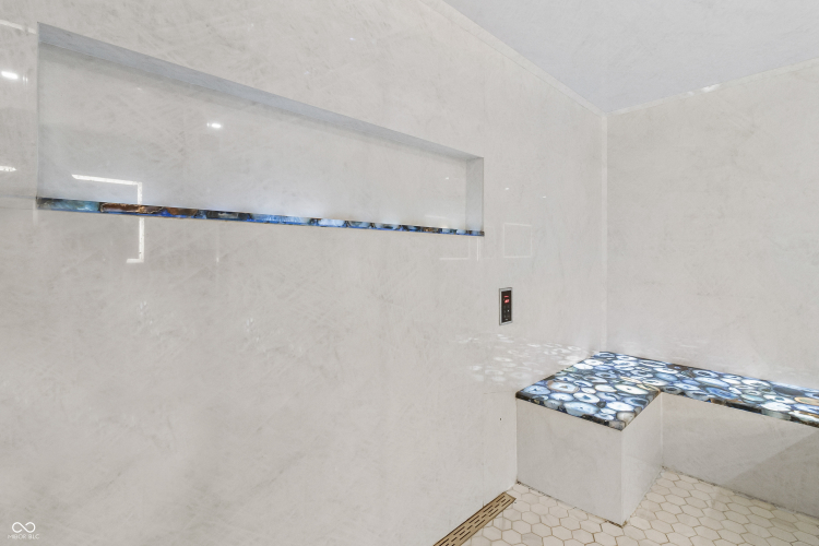 Listing Image 116