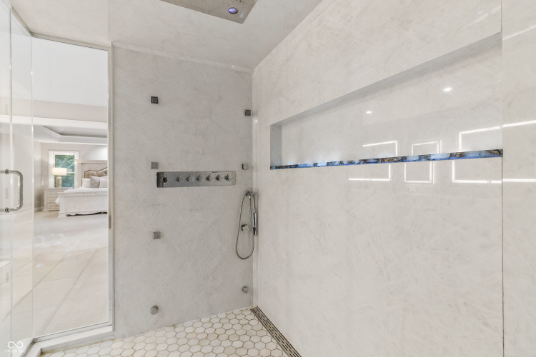Listing Image 117