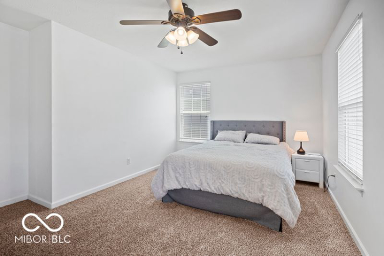 Listing Image 33