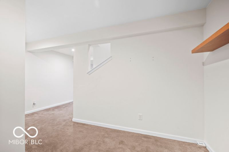 Listing Image 44
