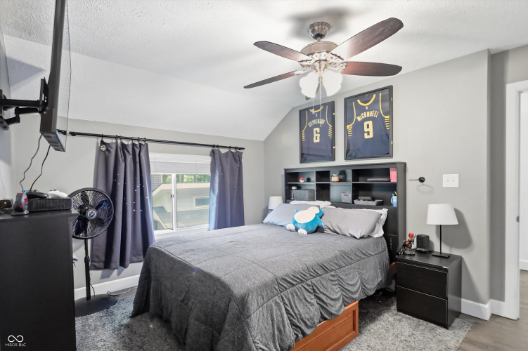 Listing Image 43